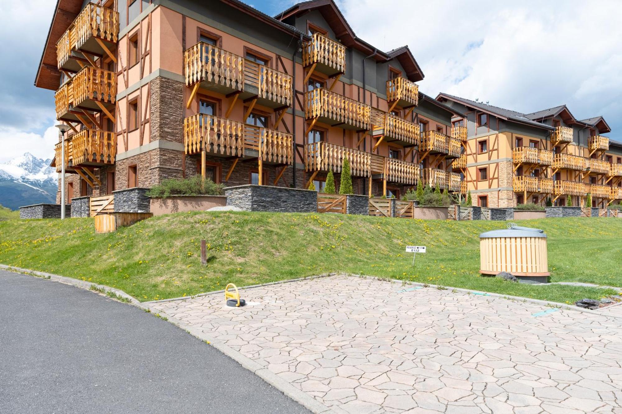 Family & Friends Apartment Велька-Ломница Экстерьер фото