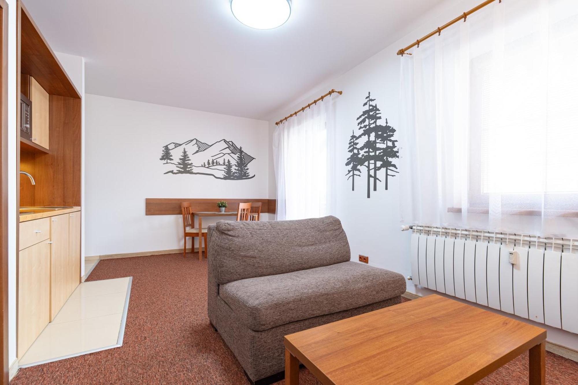 Family & Friends Apartment Велька-Ломница Экстерьер фото